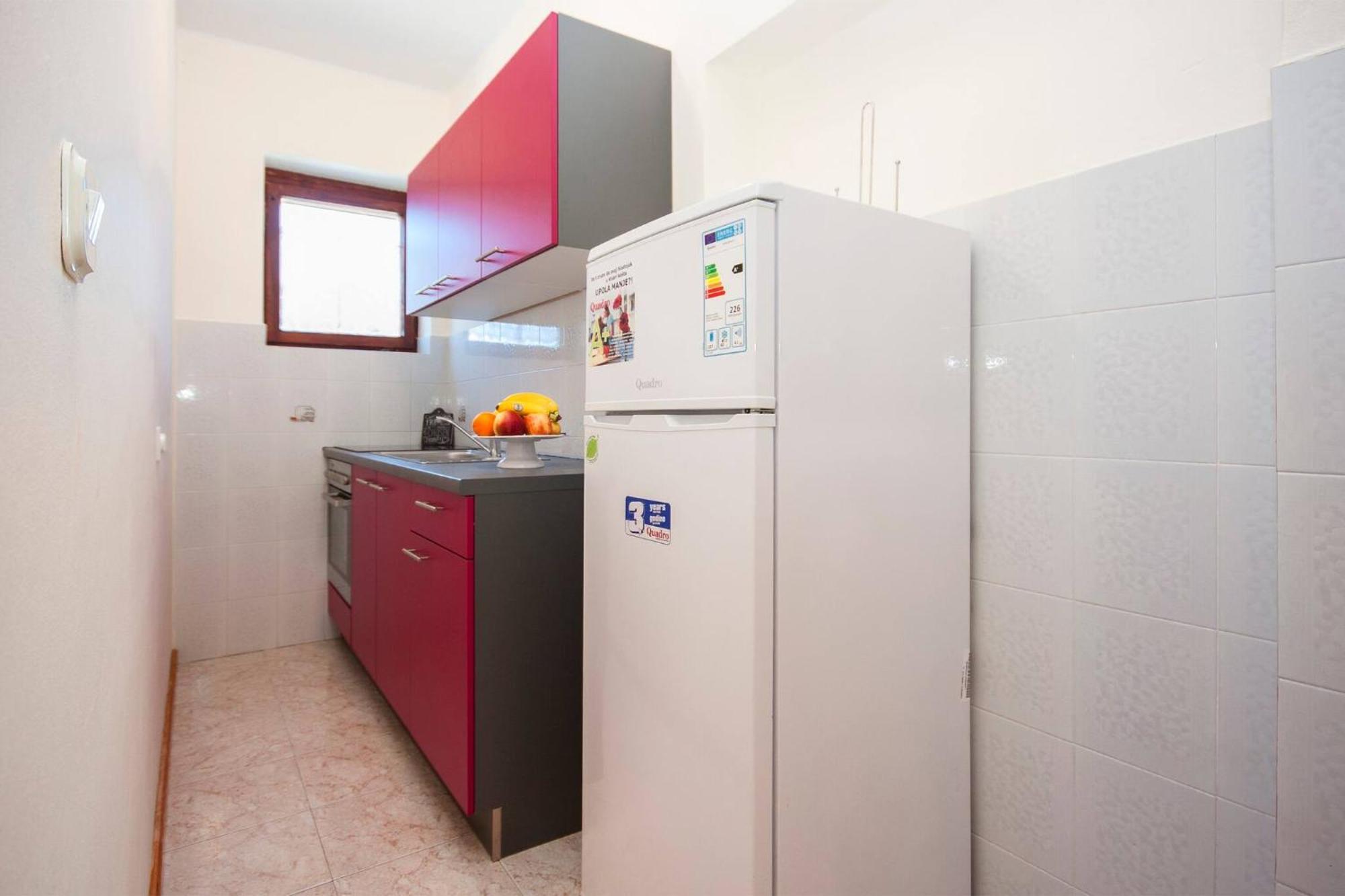 Family Apartments & Rooms Mikelin Primošten Extérieur photo